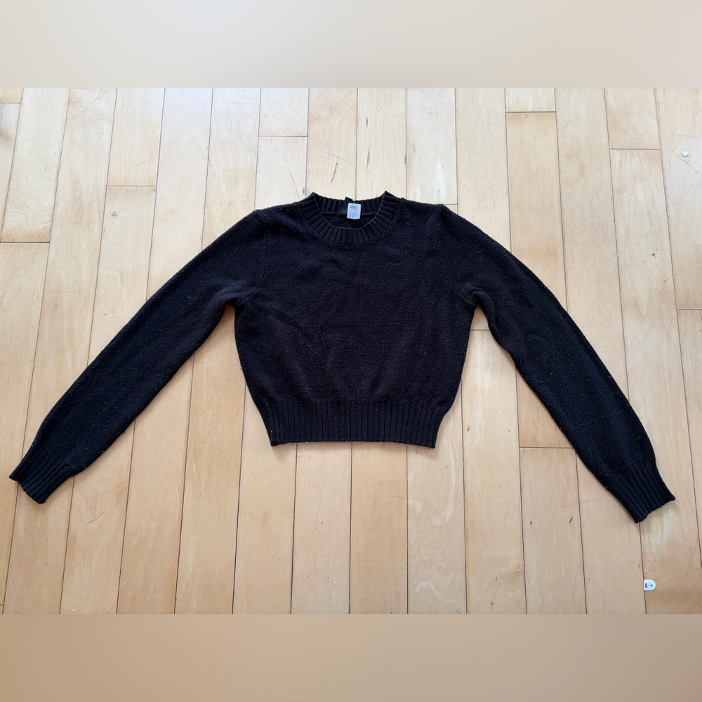 H&M Black Crew Neck Sweater